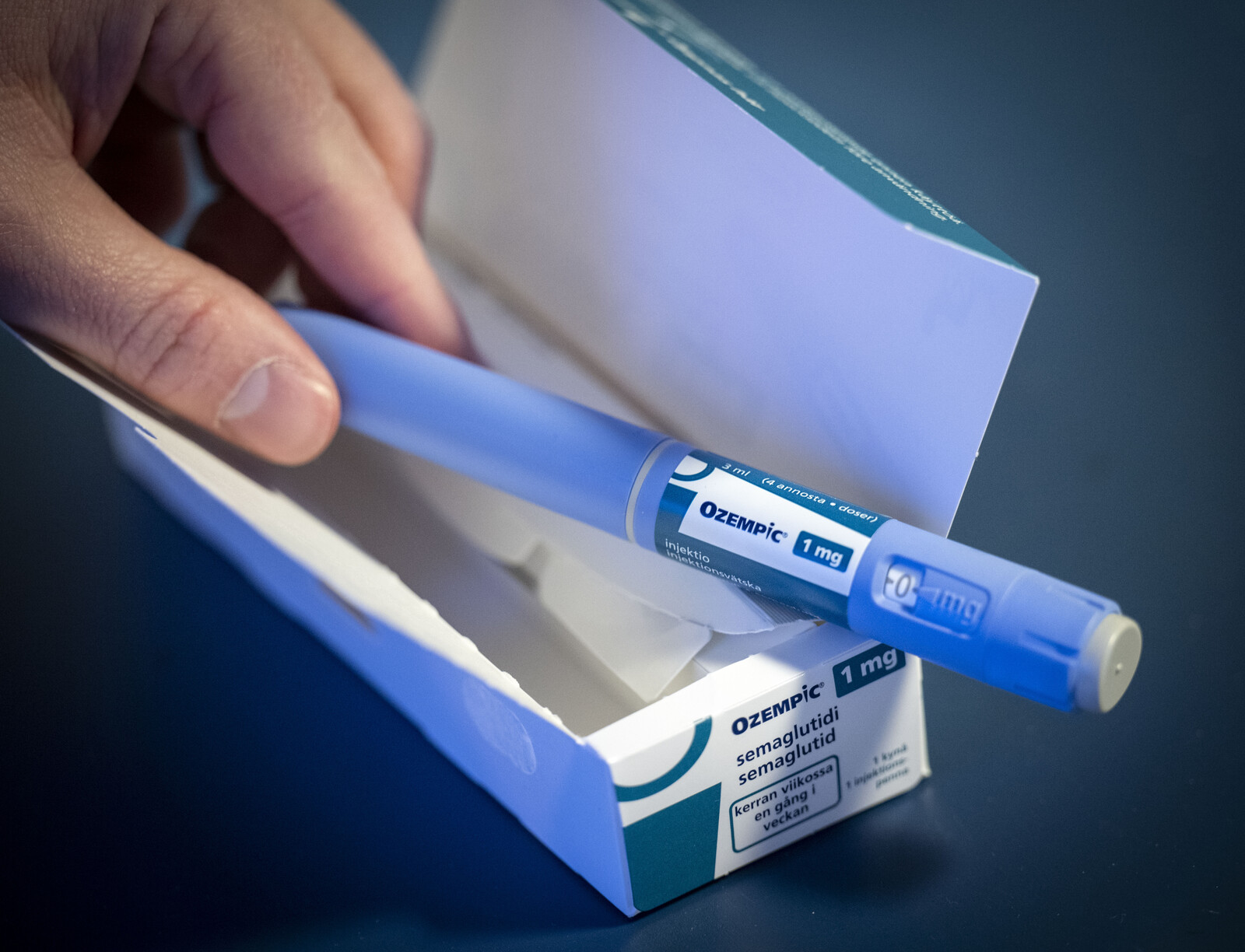 Novo Nordisk Lowers Forecast, Stock Drops 25%