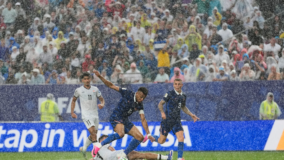 France secure 3-0 win after weather drama