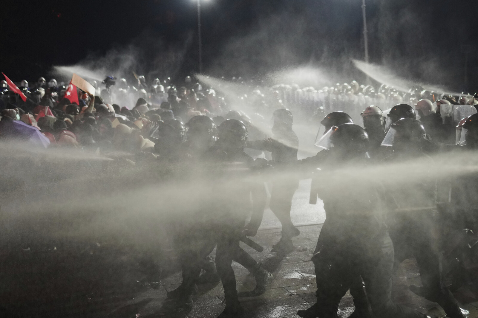 Protests Surge in Istanbul as Mayor Imamoglu Faces Imprisonment