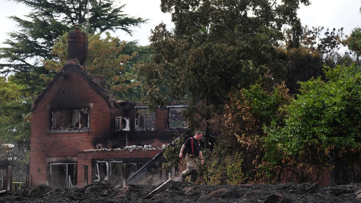 Text alert warns millions in England and Wales of very high fire risk