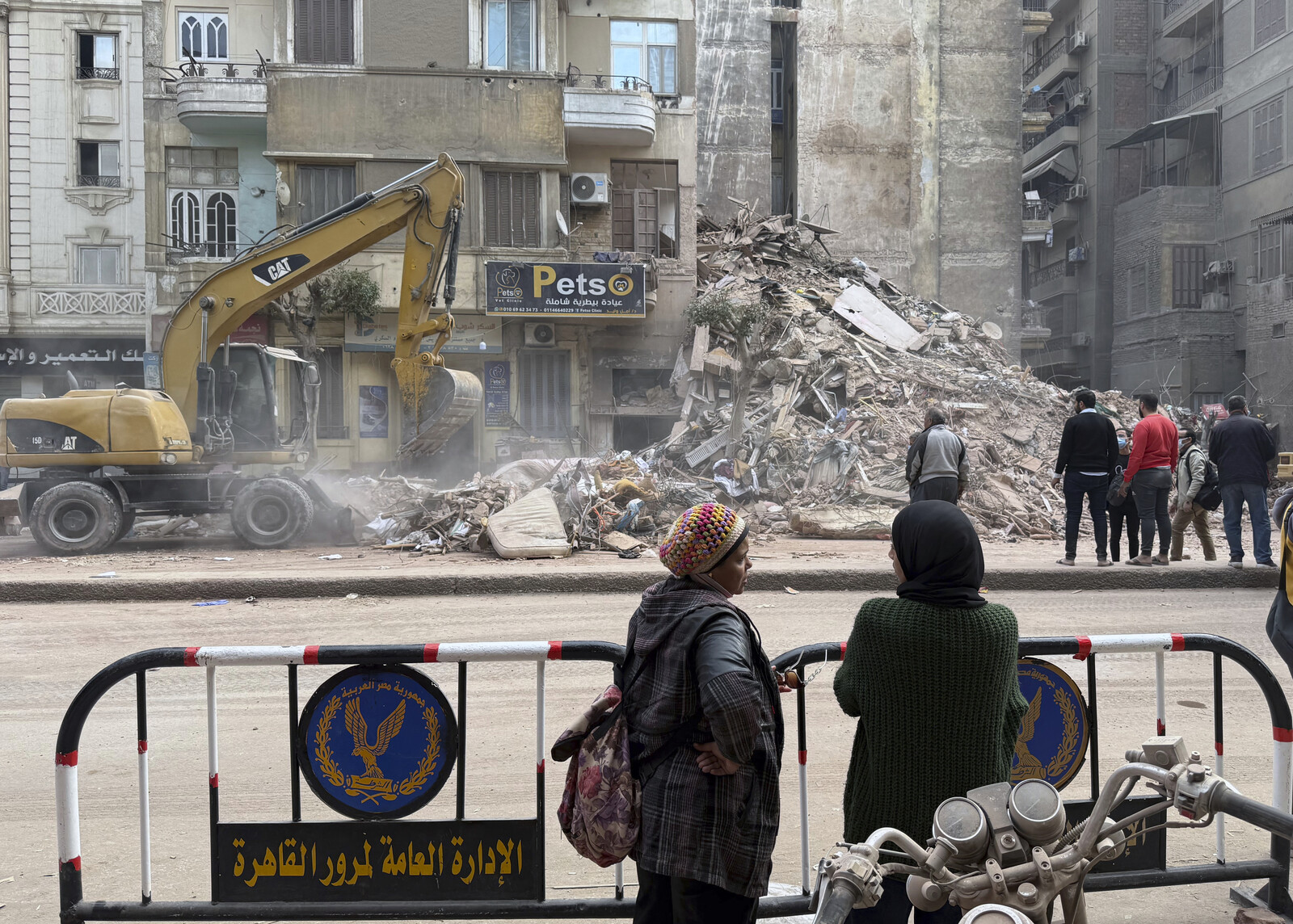 Many dead in house collapse