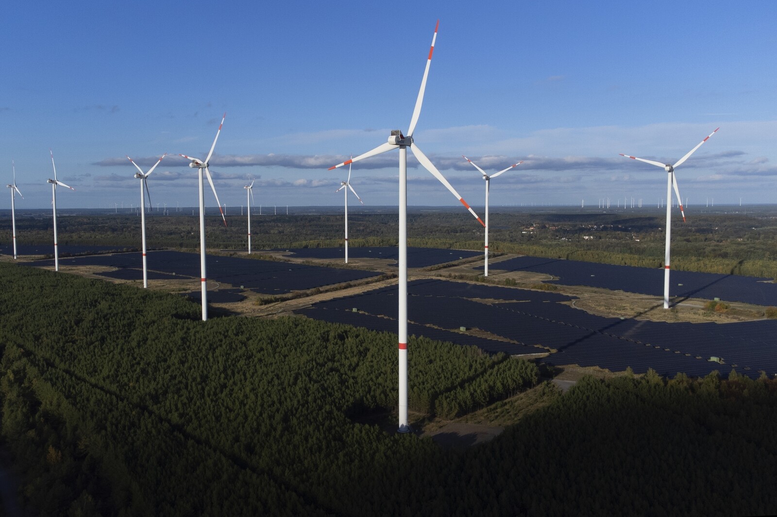 EU Climate Goal Criticized for Potential Emissions Shift Outside Union