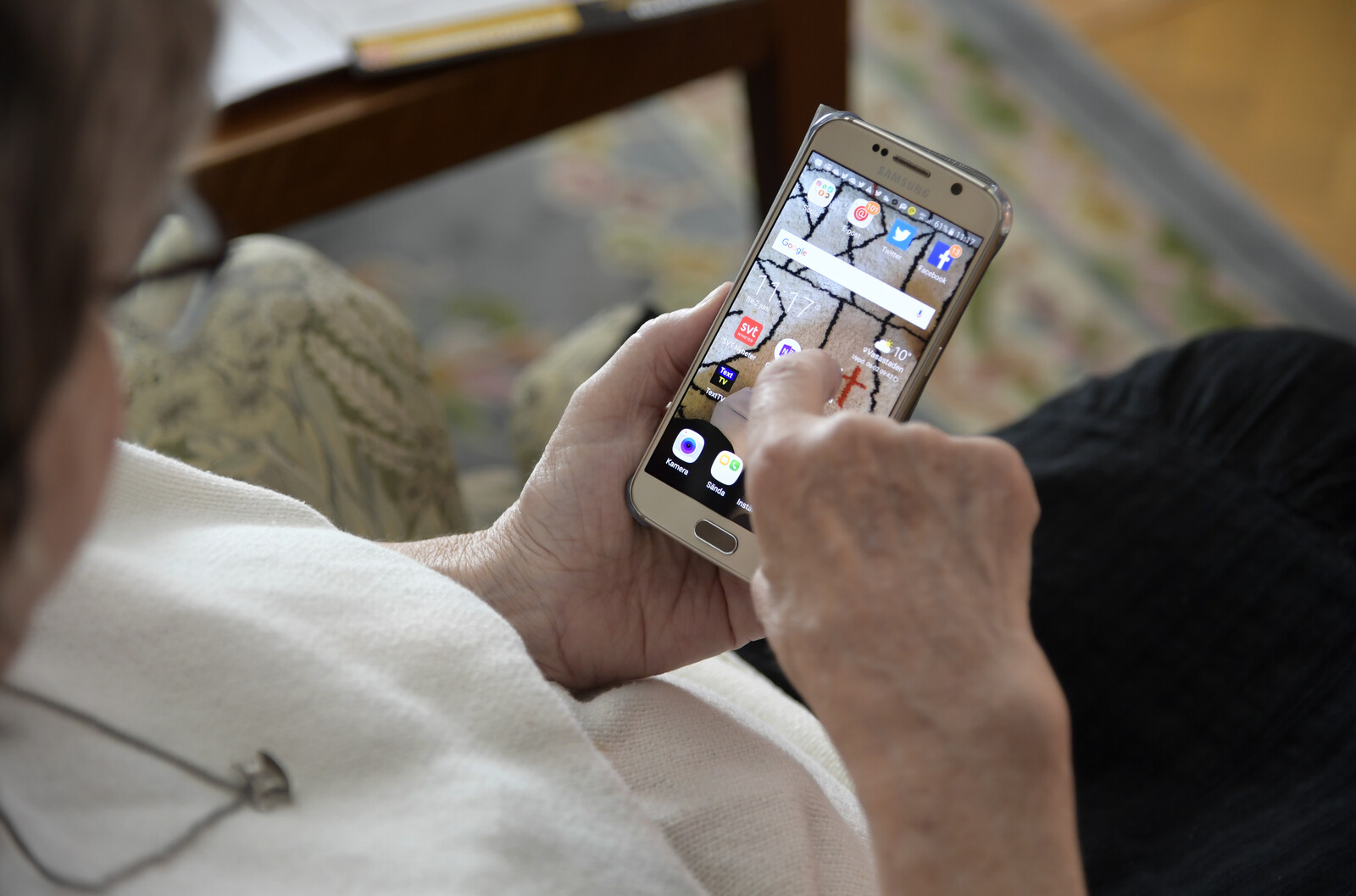 Smartphone Use May Benefit Cognitive Health for Those Over 50