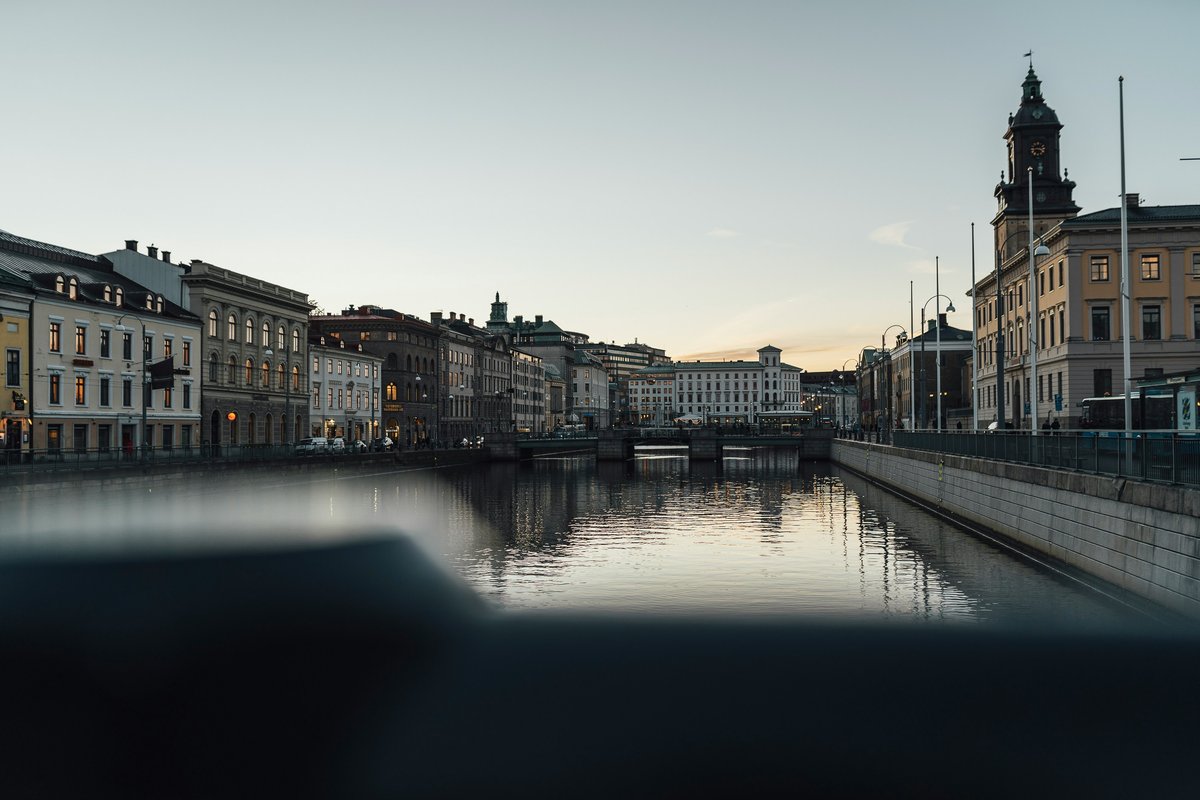 Jag försöker spara lite pengar den här månaden.